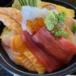 Yagura Sushi - 上からパシャ
                        値段なりの切り身