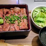 Tenjin Kuroge Ryu Yakiniku Mitsuboshi - カルビステーキ重