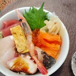 はせ川 - 月曜の「海鮮丼」