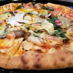 Gokan Pizza & Wine Ikebukuro Nishiguchi Ten - ピッツア。