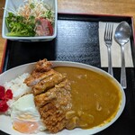 食事処　エンゼル - 料理写真:カツカレー(サラダ＆目玉焼付)