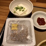 やよい軒 - 冷奴と納豆と辛味噌