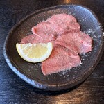 Yakiniku Zangi - 厚切り塩タン¥1188