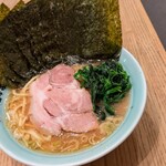 横浜らーめん松本家 - 料理写真: