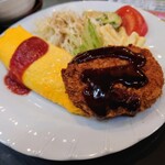 アルプス - 令和6年6月 ランチタイム(11:00〜14:00)
            日替わりランチ 税込700円
            コロッケ、オムレツ、茄子のみそ和え、ライス、みそ汁、漬けもの、ガリ