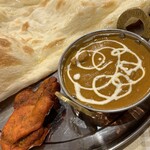 POKHARA CURRY HOUSE AND HALAL FOOD - チキンカレーとチキンティッカ