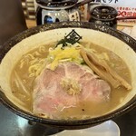 らぁめん秀 金澤 - 料理写真: