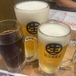 キンキン麦酒とプリっと小腸 近江牛畜産あさひ - 生ビール大、中、黒烏龍茶