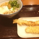 Seimen Daigaku Chiryu Ten - トロ玉うどんにタケノコ天とイカ天
                        タケノコ天うまし
                        