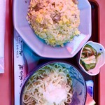 Yoshidaya - 本日のランチ　おろしそば＆チャーハン