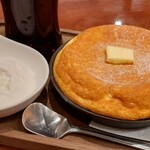 Salon Tamago to Watashi Sogo Hiroshima Ten - カステラパンケーキ_ホイップクリーム添え