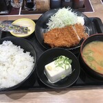 Matsunoya Hibarigaoka Ten - 得朝ロースカツ定食ライス_豚汁、小鉢冷奴、ライス大_690円