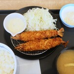 松屋 - 料理写真:有頭大海老フライ定食＋ポテトサラダ