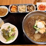 韓国家庭料理 豚なら - 