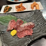 焼肉 赤と白 - 