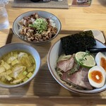 KUMAGAYA RAMEN STAND - 特製昆布水つけ麺とミニチャーシュー丼　セット