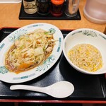 日高屋 - 野菜炒め＋半チャーハン