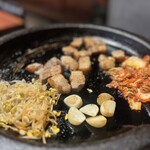 Samgyeopsal × Nabe × Korean OKOGE Umeda Higashitori Ten - 