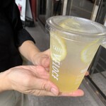 カフェベローチェ  - 嫁さんの手なら、パテントいらんやろ…苦労が滲み出とる手やなぁ