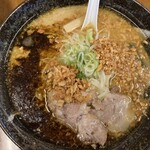 Ramen Tarafuku - 焦がしネギ味噌(にんにくチップ、背脂トッピング)