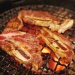 Yakiniku Restaurant Sachi - 骨付きカルビ