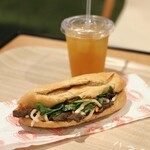 Banh Mi ☆ Sandwich Tokyu Puraza Harajuku Harakado Ten - 牛レモングラス焼肉