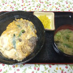 Ume Yoshi - ひきわけ丼　６００円