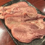 牛肉商 牛旬 三郎 - 