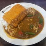 CoCo Ichibanya Kurehiro Ten - チキンと夏野菜カレー　＋　チキンカツ②