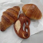 boulangerie yue.  - 