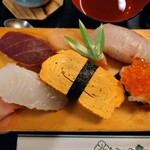 西村 - 令和6年7月 ランチタイム(11:30〜14:00)
            寿司定食 税込1100円
            にぎり6貫、天婦羅、茶碗蒸し、小鉢、吸い物