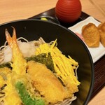 蕎麦居酒屋 弦 - いなり付き1,100円。