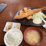 えびせい - 料理写真:ジャンボエビフライ定食