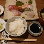 Yamabun Uo - おさしみ定食