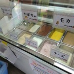 Yamada Bokujou Milk no Sato - 店内