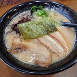 ISHIDA ICHIRYU Wakayama Palm City Ten - 令和6年7月 平日ランチタイム(11:00〜16:00)
                        濃厚ラーメン 税込880円