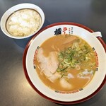 Ramen Yokozuna Kumiyama Ten - ラーメン 小 590円 , 白ごはん(小) 100円