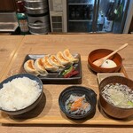 Nikujiru Gyoza no Dandadan Kinshicho Ten - 食事2