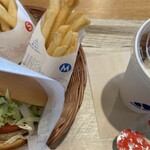 Mos Burger Takadanobashi Yonchome Ten - 