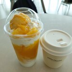 Hills House Sky Room Cafe & Bar - ホットコーヒー(R)800円 ・完熟マンゴーラッシー&マンゴーソルベ1,600円