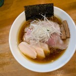 Udonya Shiro - 醤油ラーメン＋鶏ﾁｬｰｼｭｰ