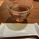 Kawagoe Kore ga Kakigoori - ほうじ茶とお手拭きはセルフサービス