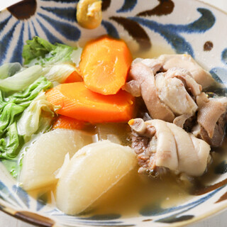 Filled with melt-in-your-mouth pork trotters! A new summer staple: "Okinawa oden" ◎