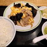 ジロー's テーブル - 木耳玉子定食