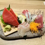 Tempura to Sashimi Itamae Ryori Uoten - 