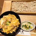 Hatcho Ya Eki no Kura Toyama Eki Ten - 親子丼とお蕎麦の膳
                      