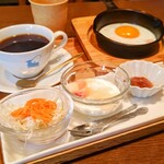 カフェ ド リオン ブルー - リオンブレンド660円 モーニングは無料