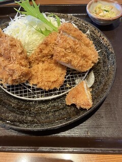 Katsu and Katsu Itami Ooshika Ten - とんかつ。