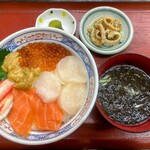 Okei - 朝市横丁丼