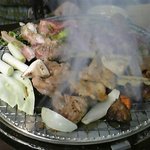 Yakiniku Banchou - 焼肉、ラーメン、生野菜、揚げ物、アイスなど。